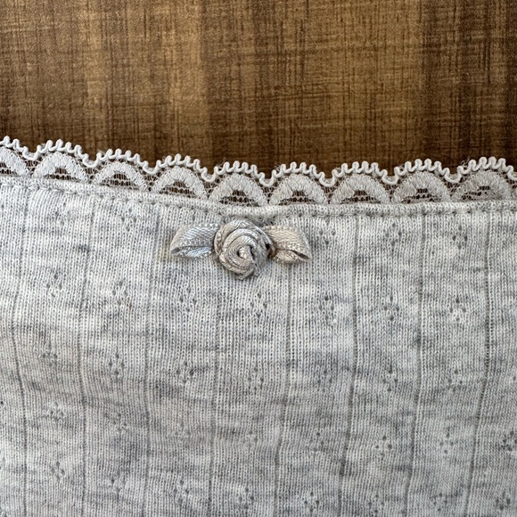 Old Navy Pointelle Cropped Tank Top - Picture 5 of 8